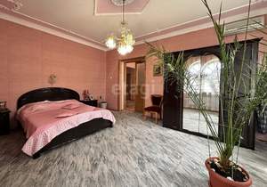 Дом 397м&sup2;, 2-этажный, участок 15 сот.  