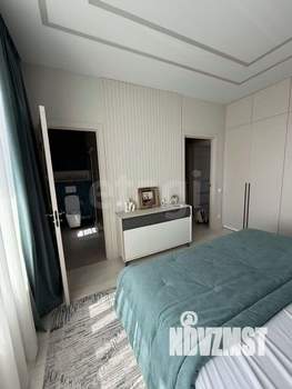 Дом 200м&sup2;, 3-этажный, участок 15 сот.  