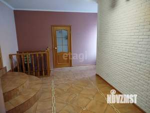 Дом 286м², 3-этажный, участок 15 сот.  