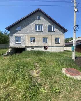 Дом 260м&sup2;, 2-этажный, участок 15 сот.  