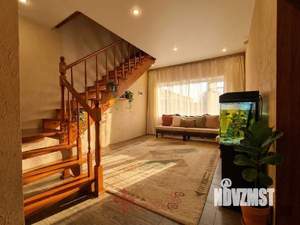 Дом 467м&sup2;, 3-этажный, участок 15 сот.  