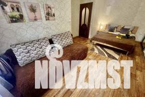 1-к квартира, посуточно, 44м2, 1/5 этаж