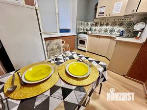 1-к квартира, посуточно, 44м2, 4/10 этаж