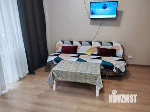 Студия квартира, посуточно, 40м2, 1/14 этаж