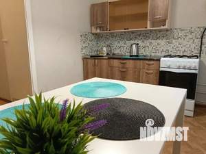 1-к квартира, посуточно, 38м2, 2/9 этаж