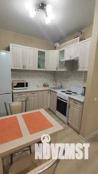 Студия квартира, посуточно, 35м2, 2/11 этаж