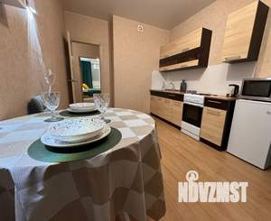 1-к квартира, посуточно, 44м2, 8/10 этаж