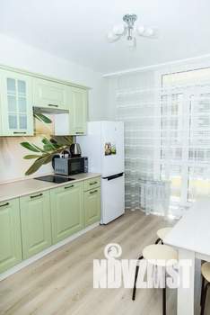 1-к квартира, посуточно, 40м2, 2/10 этаж