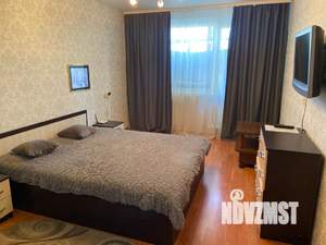 1-к квартира, посуточно, 37м2, 4/9 этаж