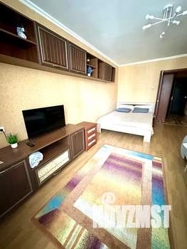 1-к квартира, посуточно, 41м2, 4/15 этаж