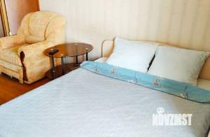 1-к квартира, посуточно, 42м2, 7/16 этаж