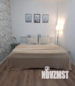 Студия квартира, посуточно, 60м2, 3/15 этаж