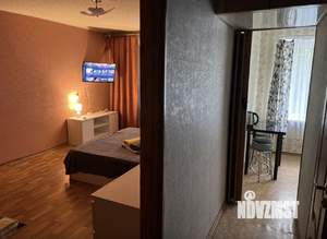 1-к квартира, посуточно, 38м2, 3/6 этаж