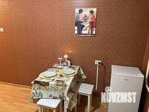 1-к квартира, посуточно, 44м2, 4/10 этаж