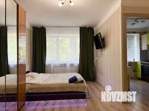 1-к квартира, посуточно, 42м2, 1/1 этаж