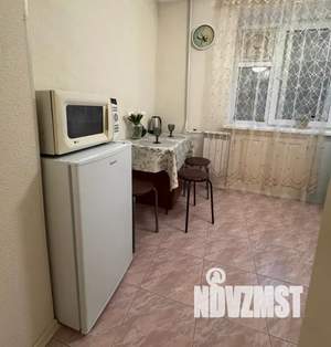 1-к квартира, посуточно, 40м2, 3/5 этаж