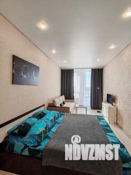 1-к квартира, посуточно, 38м2, 12/18 этаж