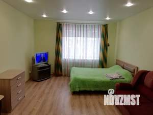 1-к квартира, посуточно, 50м2, 5/8 этаж