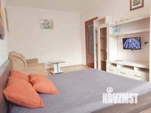 1-к квартира, посуточно, 38м2, 8/10 этаж