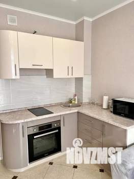 1-к квартира, посуточно, 44м2, 10/18 этаж