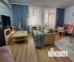 Студия квартира, посуточно, 60м2, 3/15 этаж