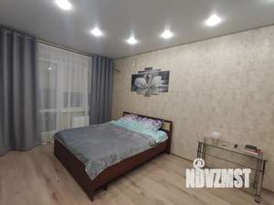 1-к квартира, посуточно, 40м2, 13/18 этаж