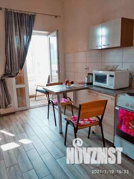 Студия квартира, посуточно, 38м2, 6/6 этаж