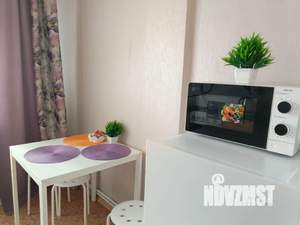 1-к квартира, посуточно, 37м2, 4/10 этаж