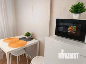 1-к квартира, посуточно, 37м2, 4/10 этаж