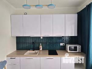 Студия квартира, посуточно, 35м2, 1/5 этаж