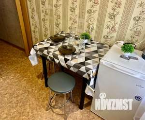 1-к квартира, посуточно, 38м2, 3/5 этаж