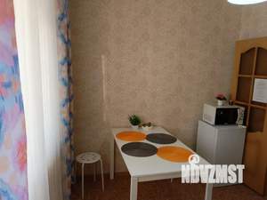 1-к квартира, посуточно, 39м2, 6/9 этаж