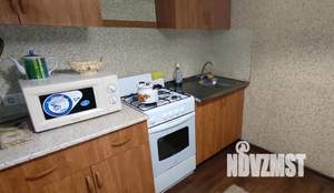 1-к квартира, посуточно, 39м2, 1/9 этаж