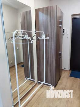 Студия квартира, посуточно, 40м2, 1/14 этаж