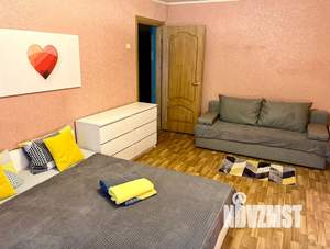 1-к квартира, посуточно, 38м2, 3/5 этаж