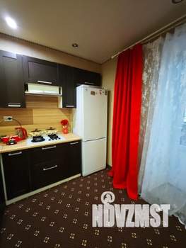 1-к квартира, посуточно, 43м2, 1/9 этаж