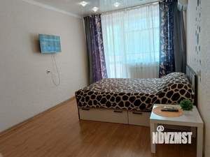 1-к квартира, посуточно, 40м2, 2/10 этаж