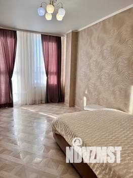 1-к квартира, посуточно, 44м2, 10/18 этаж