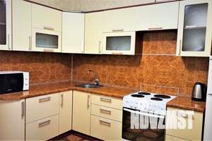 1-к квартира, посуточно, 42м2, 7/17 этаж