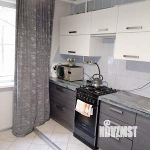 1-к квартира, посуточно, 35м2, 1/9 этаж