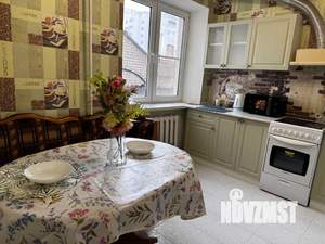 1-к квартира, посуточно, 43м2, 1/10 этаж