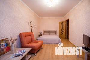 1-к квартира, посуточно, 56м2, 2/10 этаж