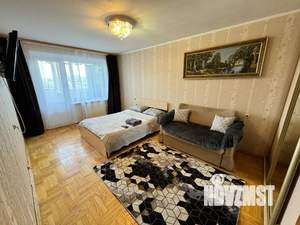 1-к квартира, посуточно, 38м2, 1/9 этаж