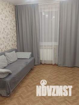 1-к квартира, посуточно, 35м2, 7/10 этаж