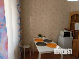 1-к квартира, посуточно, 39м2, 6/9 этаж