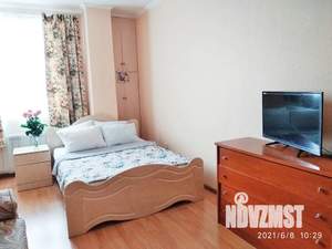 1-к квартира, посуточно, 50м2, 11/16 этаж