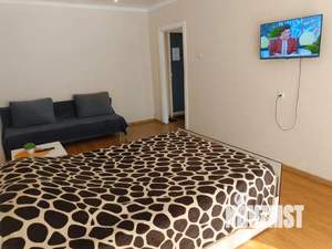 1-к квартира, посуточно, 35м2, 2/9 этаж