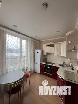 Студия квартира, посуточно, 36м2, 11/14 этаж