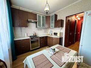 1-к квартира, посуточно, 42м2, 7/10 этаж