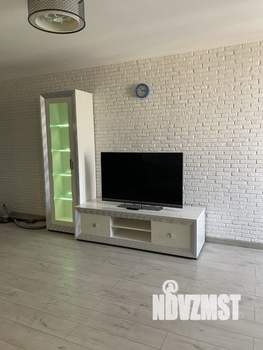 Студия квартира, на длительный срок, 60м2, 14/15 этаж